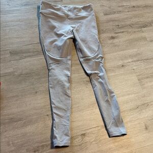 ALO Yoga Coast High-Waist, Stirrup Leggings in Alloy Gray